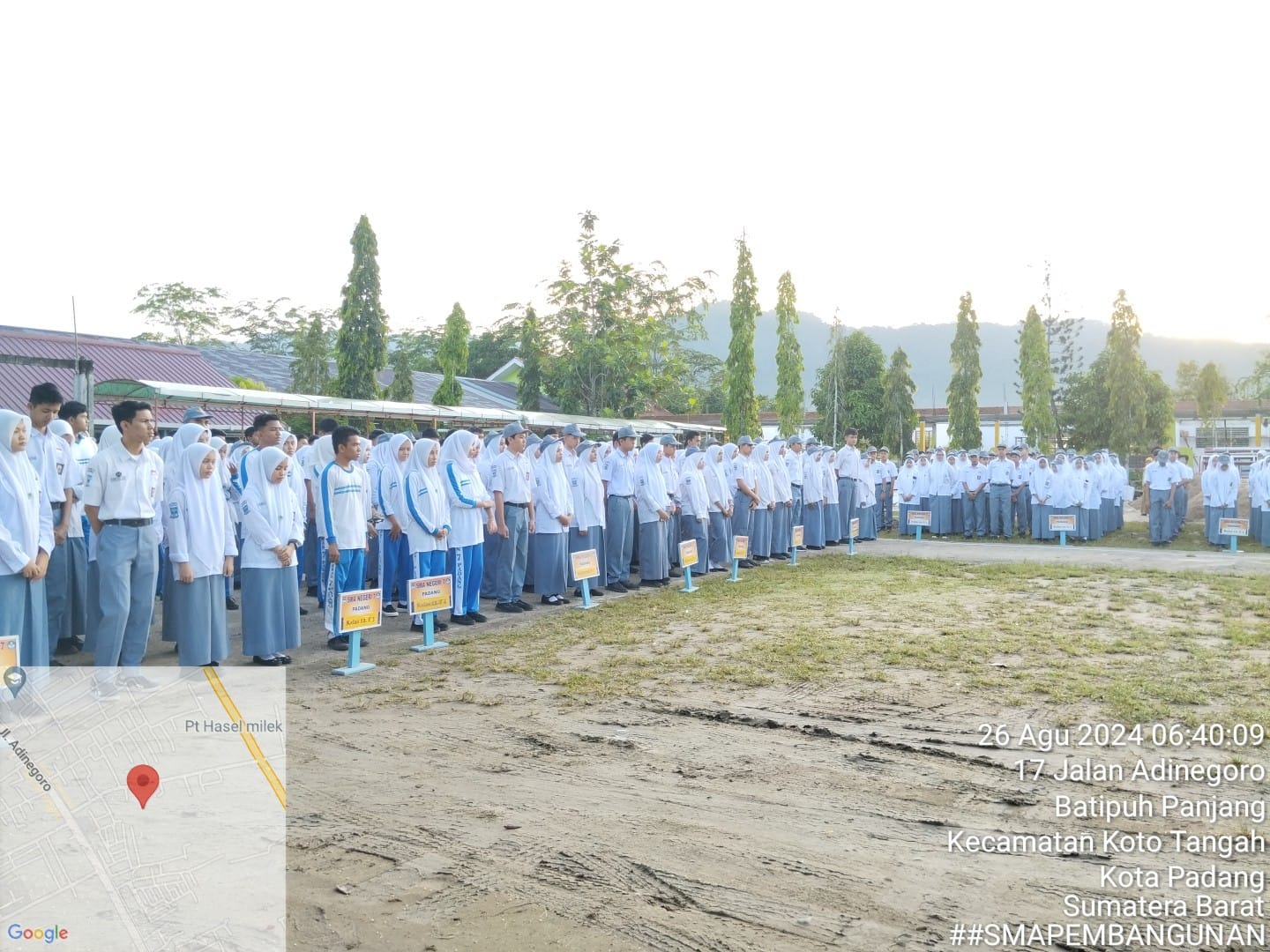 Kegiatan Rutin Apel Pagi di SMA Negeri 7 Padang: Menjaga Disiplin di Tengah Perbaikan Gedung Sekolah